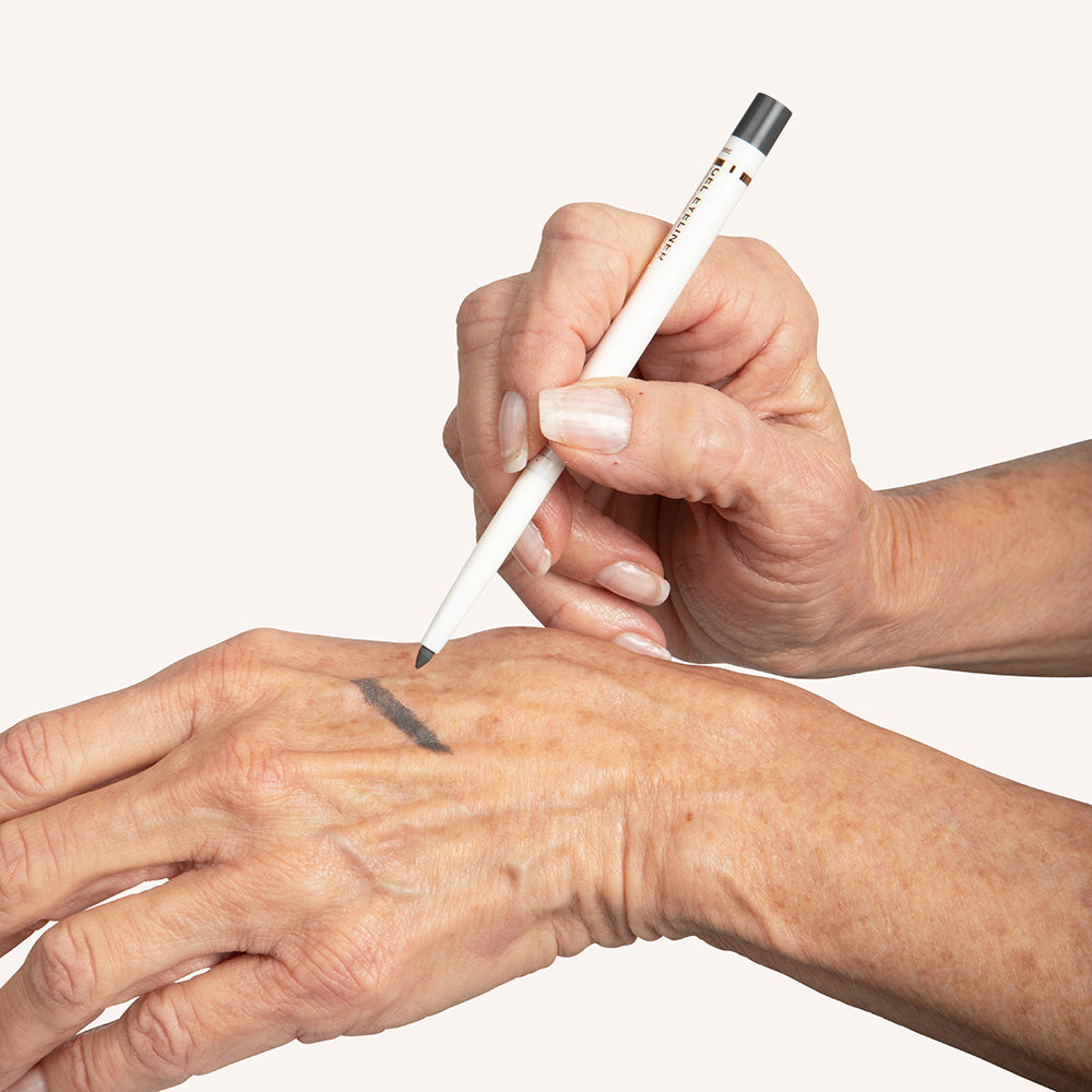 LÁPIS DE OLHOS EM GEL