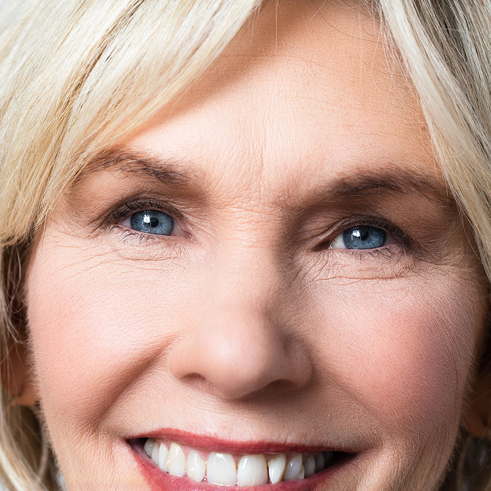 LÁPIS DE OLHOS EM GEL