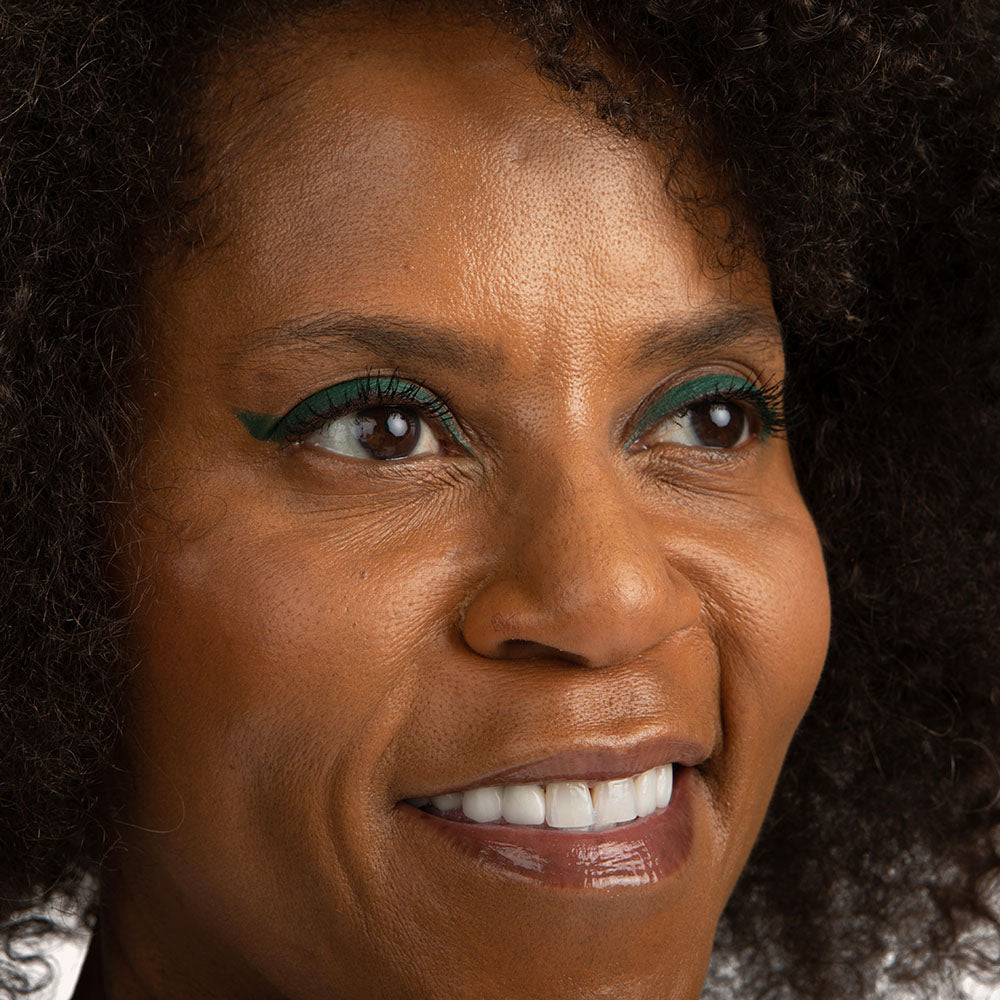 LÁPIS DE OLHOS EM GEL