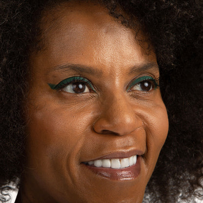 LÁPIS DE OLHOS EM GEL