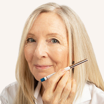 LÁPIS DE OLHOS EM GEL